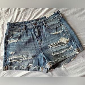 American Eagle tomgirl shorts NWT size 14/32W